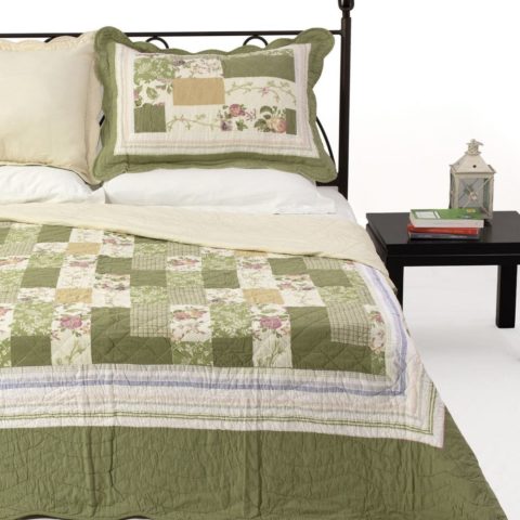 Handmade-Coverlets-Bedsheets-Tablecloths-Katerina-kassiopi-corfu